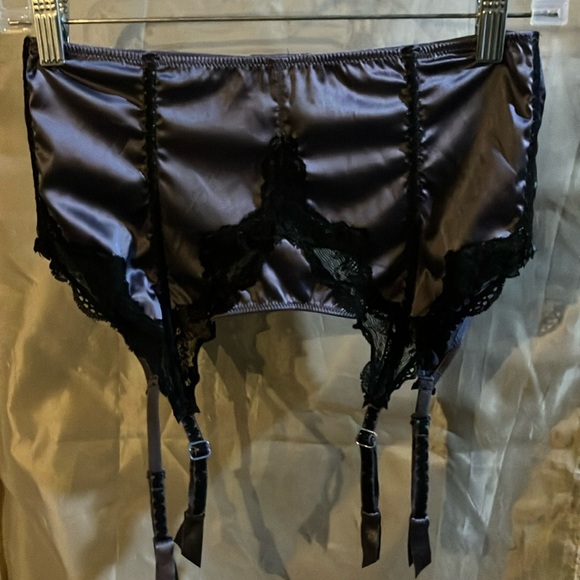 French lavender satiny harder belt size Large - Picture 1 of 7